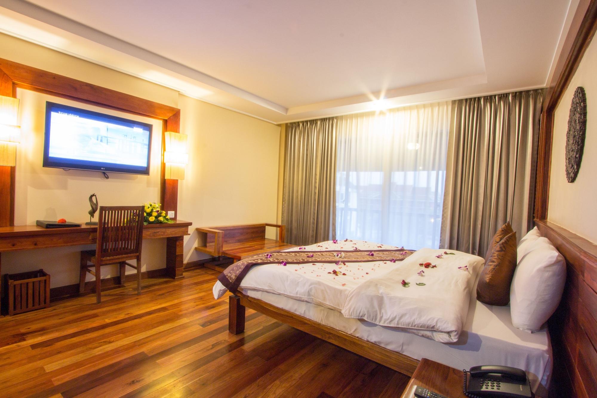 Royal Empire Premium Hotel Сиемрип Экстерьер фото