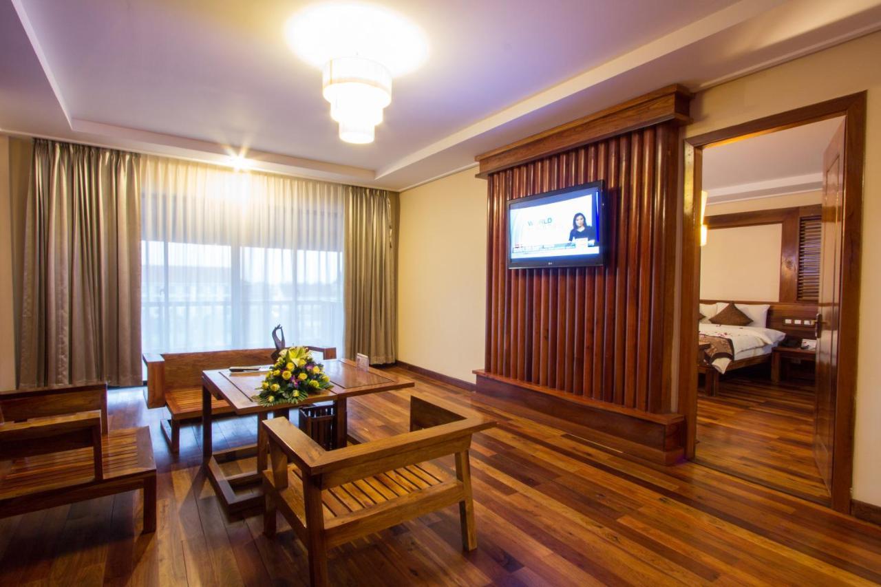 Royal Empire Premium Hotel Сиемрип Экстерьер фото
