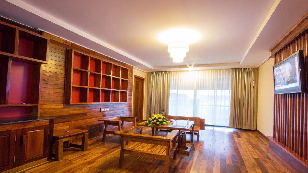 Royal Empire Premium Hotel Сиемрип Экстерьер фото