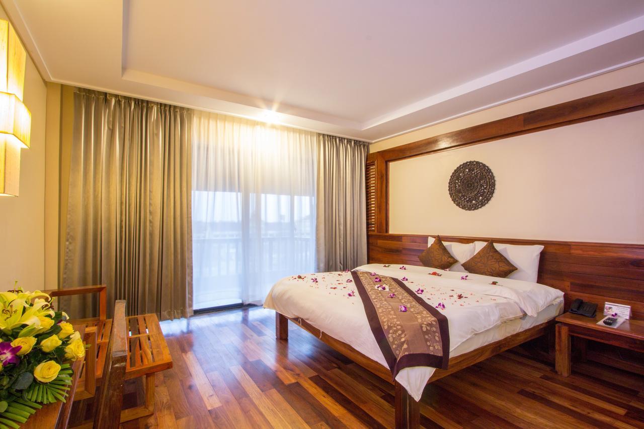 Royal Empire Premium Hotel Сиемрип Экстерьер фото