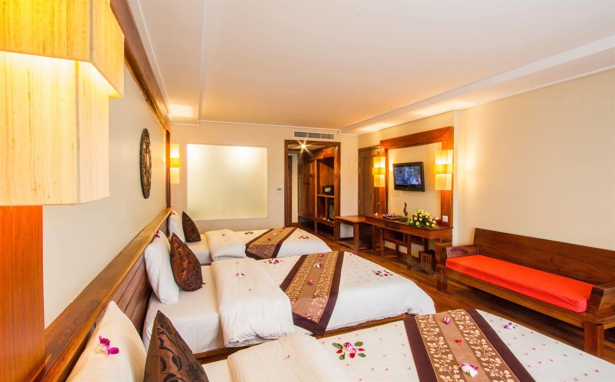 Royal Empire Premium Hotel Сиемрип Экстерьер фото